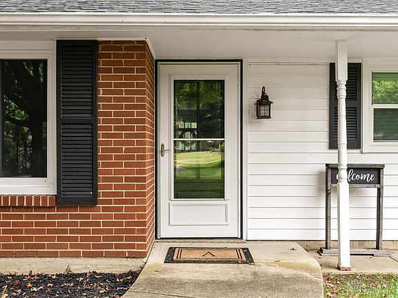 3rd image of 502 Brandwynne Ct