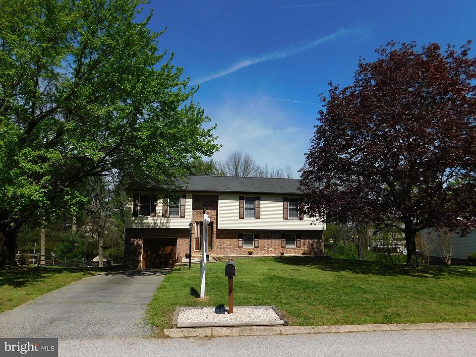 1st image of 2608 Thorny Dr