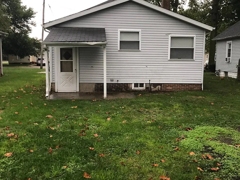 504 Powell St — Photo 2