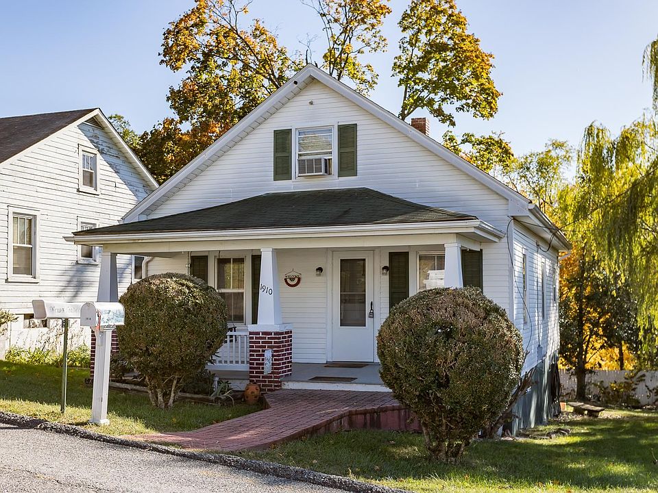 1910 1st St, Staunton, VA 24401 Zillow