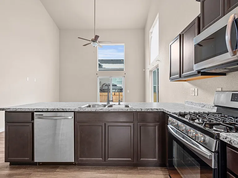 10479 Kalama Dr — Photo 3