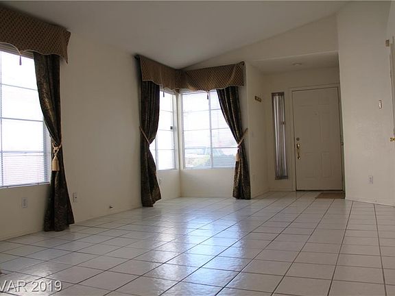 2nd image of 6909 Wineberry Dr