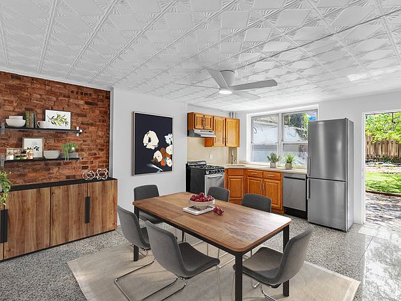 4th image of 378 Union St APT 1