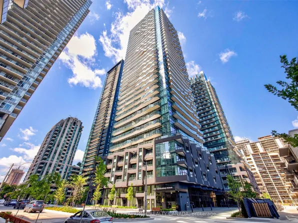 110 Broadway Ave #507, Toronto, ON M4P 1V7
