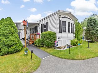 28 Dots Ln, Onset, MA 02558