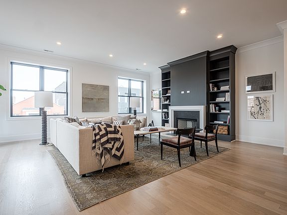2nd image of 3150 N Southport Ave #403