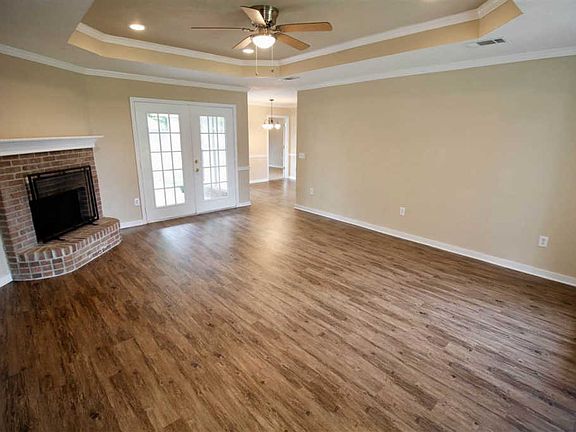 2nd image of 422 Oak Lawn Dr
