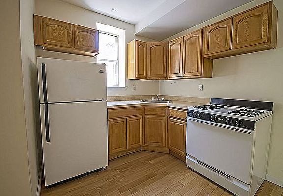 5th image of 1087 Dekalb Ave APT 2R