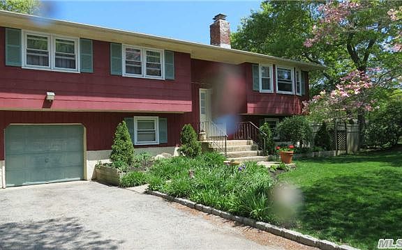 2nd image of 28 Arbor Ln