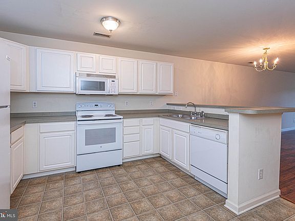 3rd image of 2205 Caitlins Way #2205