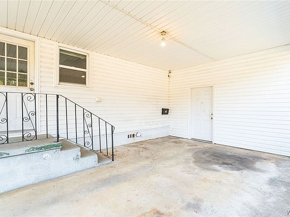 2nd image of 1704 21st Ave E