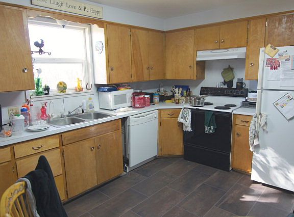 2nd image of 1848 E 73rd S