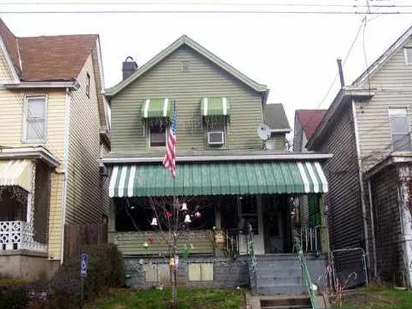 305 Hawkins Ave, Braddock, PA 15104