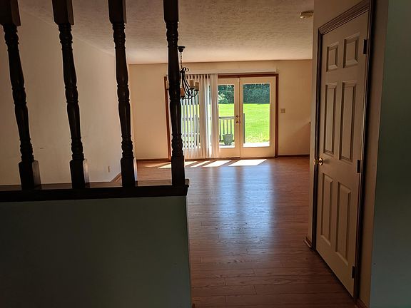 3rd image of 1759 Orchard Dr