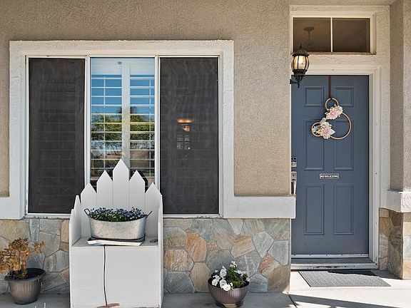 5th image of 1827 Groveview Way