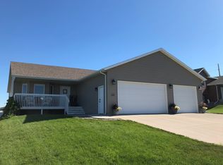 60 Holden Ave, Bismarck, ND 58504