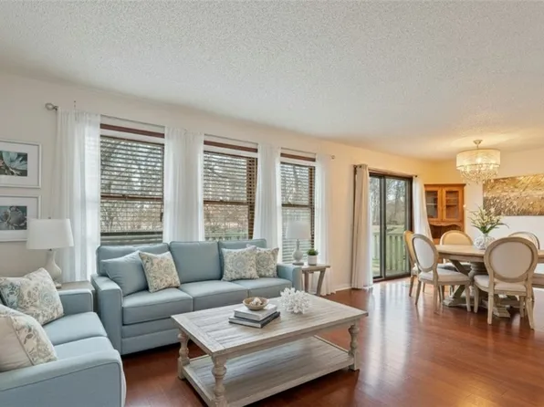 39 Estes Dr, Bella Vista, AR 72715