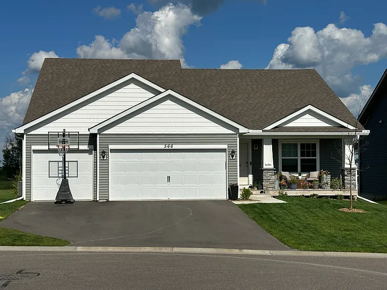 566 Greywood Blvd SW — Photo 1