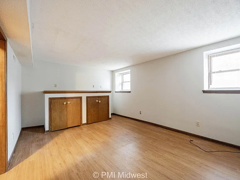 Parkway Apartments — Photo 18