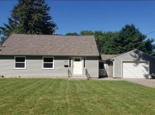 808 5th St SW, Waseca, MN 56093