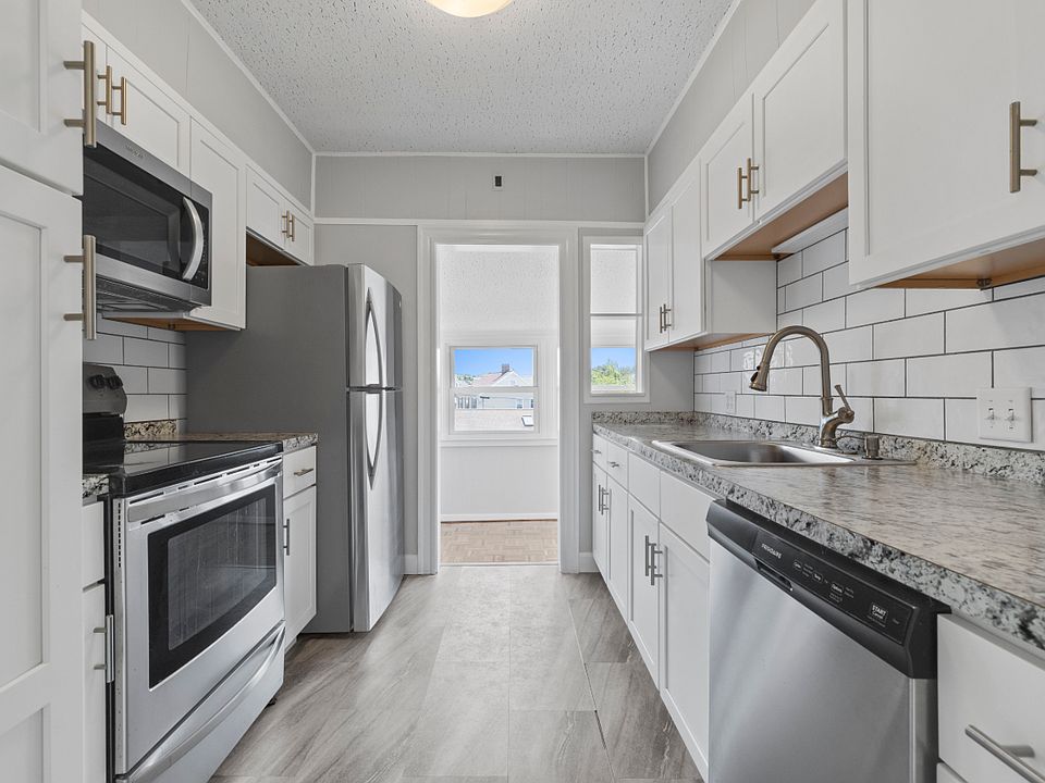 1st image of 14 Windsor Rd #2B