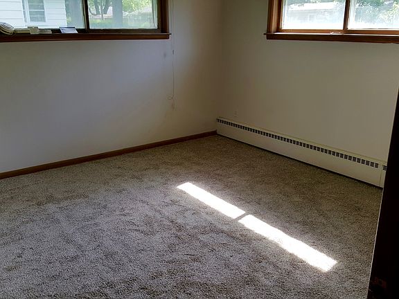 4th image of 1125 Westlawn Dr