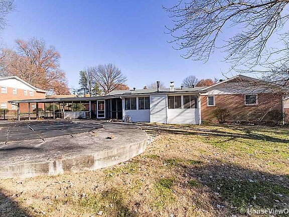 3rd image of 1237 Fairlane Dr
