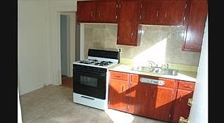 1st image of 86 Villa Ave
