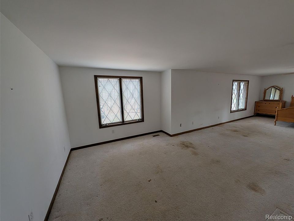 9345 Weber Rd, photo 21