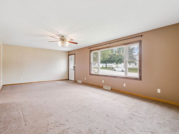 5th image of 310 7th Ave SE