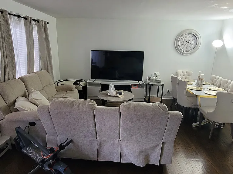 445 E Lincoln St — Photo 9