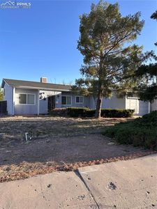 2 White Pl, Pueblo, CO, 81001