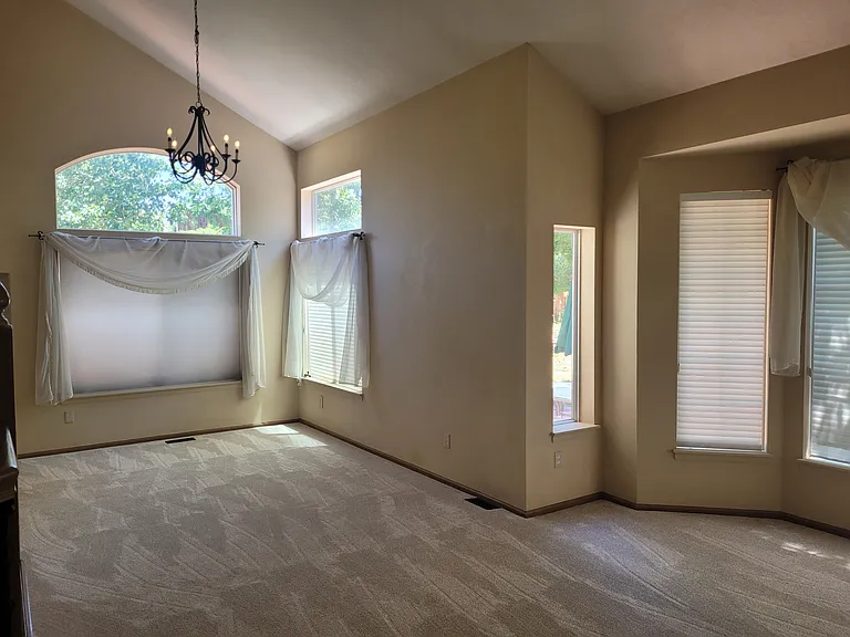 2041 Sandhurst Dr — Photo 19