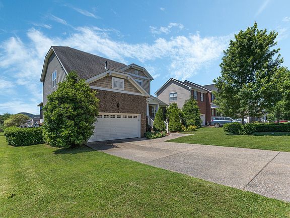 4th image of 1262 Creekside Dr