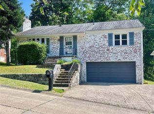 1420 New Castle Rd, Charleston, WV 25314