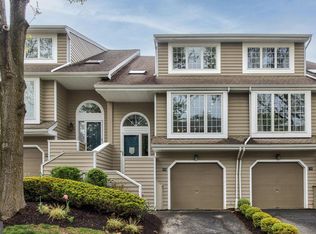 20 Cabot Dr, Chesterbrook, PA 19087