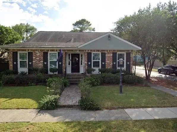 7325 Sycamore St, New Orleans, LA 70118