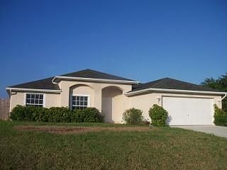 1st image of 4308 NE 9th Pl