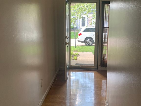 2nd image of 3612 King Edward Way
