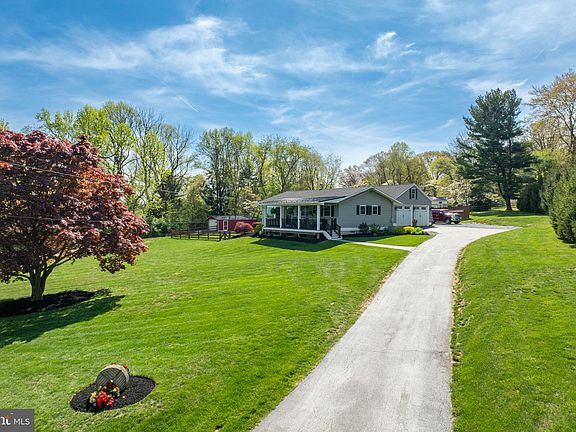 5th image of 1519 Walton Dr
