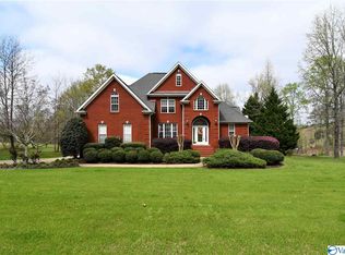 102 Riverview Ln, Glencoe, AL 35905