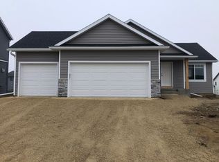 6419 Fairway Dr NW, Rochester, MN 55901