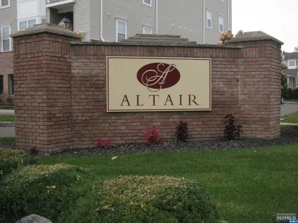 3110 Cory Ln, Elmwood Park, NJ 07407