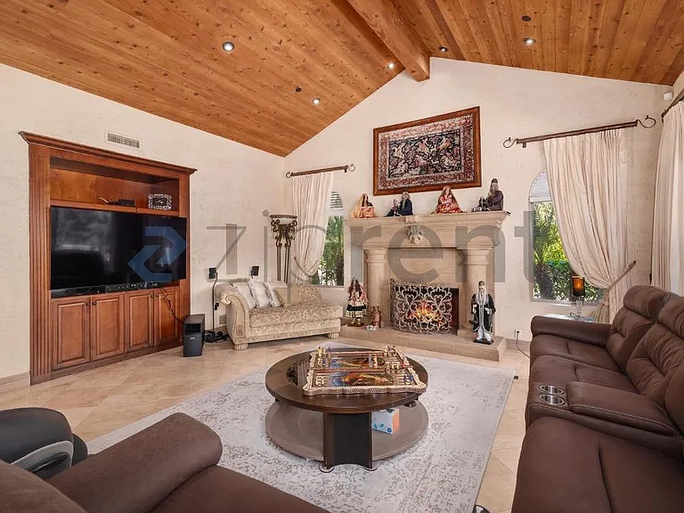 18545 Aliso Canyon Rd — Photo 19