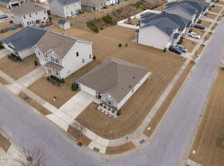 304 Willow Grove Ln, Fuquay Varina, NC 27526