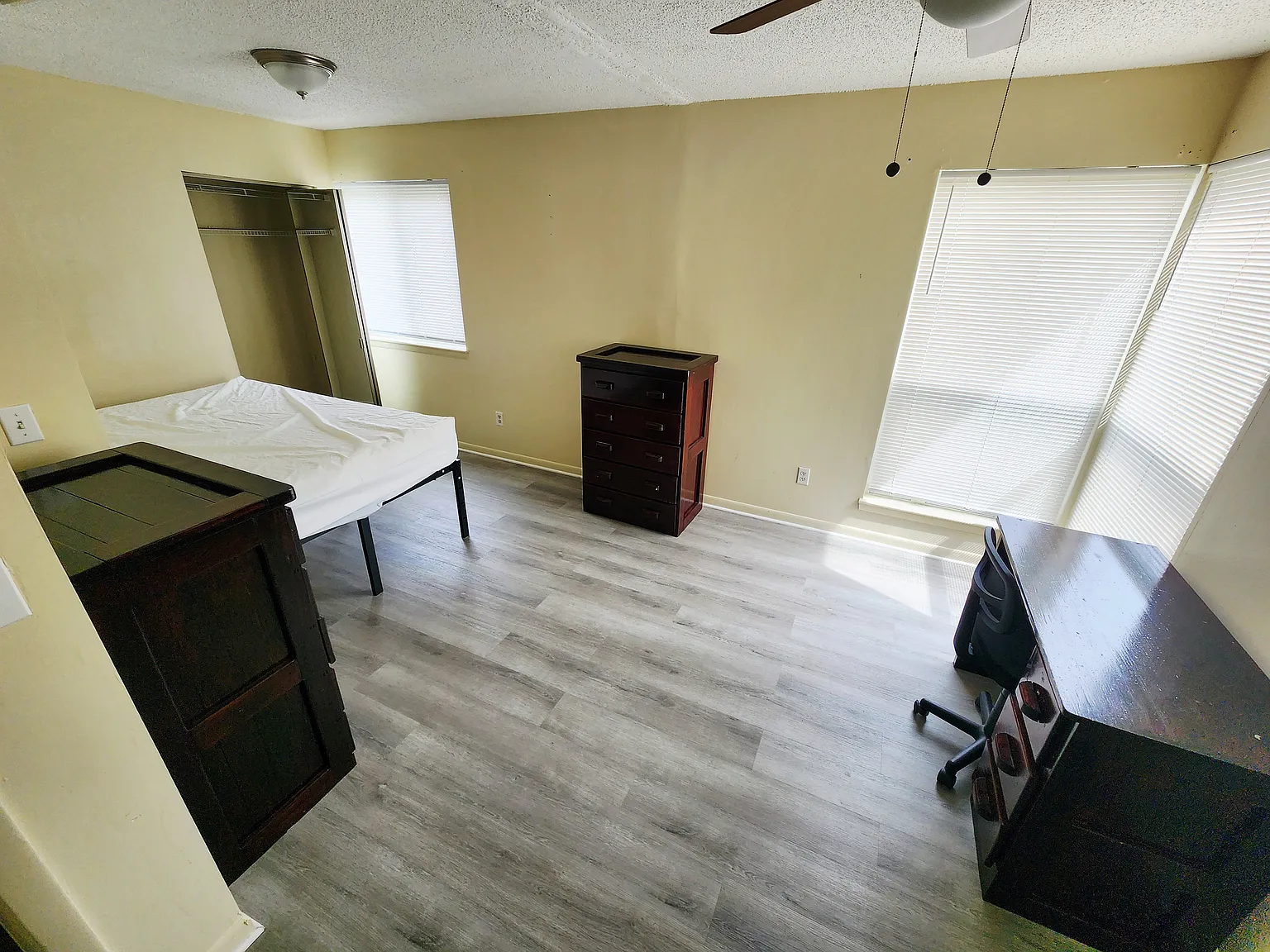 2 bed, 1012 sqft, $1,450 — Photo 4