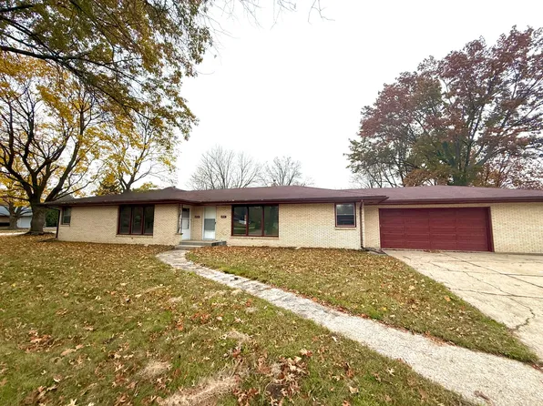4820 David Dr, Rockford, IL 61108