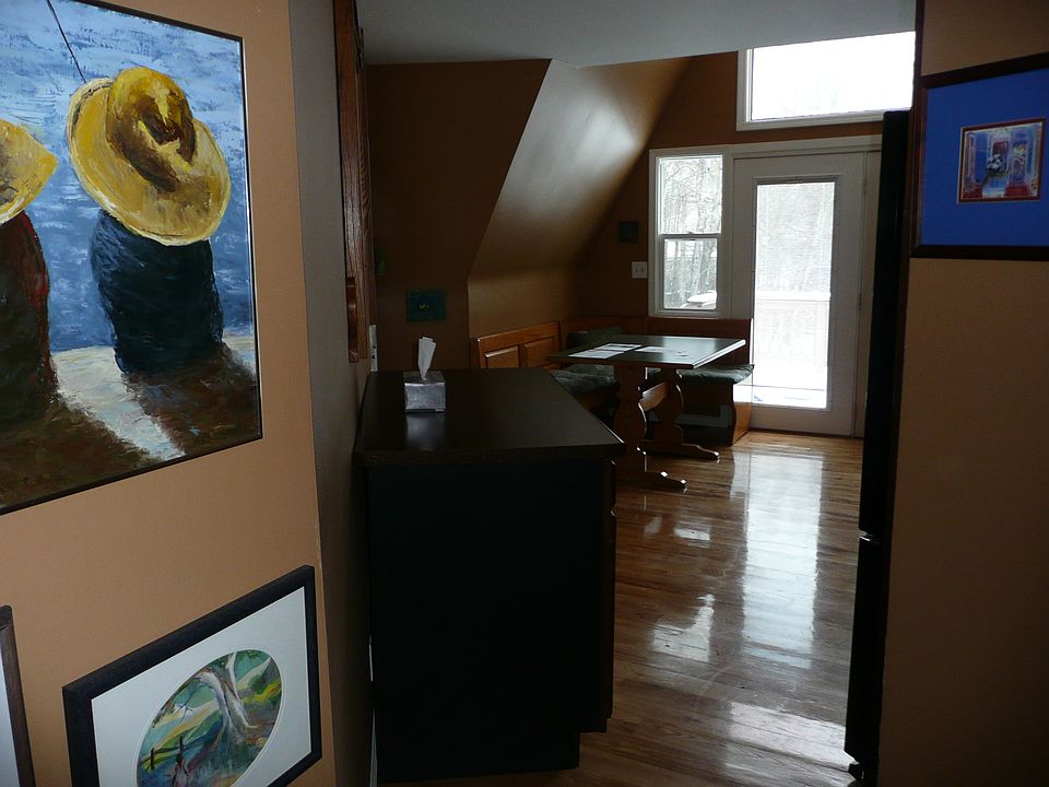 1st image of 845 Arbutus Dr