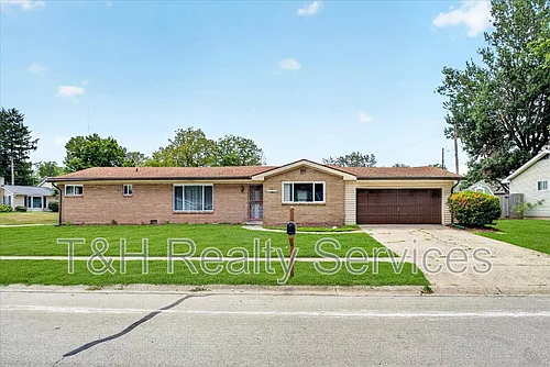 2301 W Murden St Photo 1 2301 W Murden St Photo 1