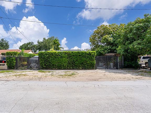 2nd image of 2222 NW 105th St